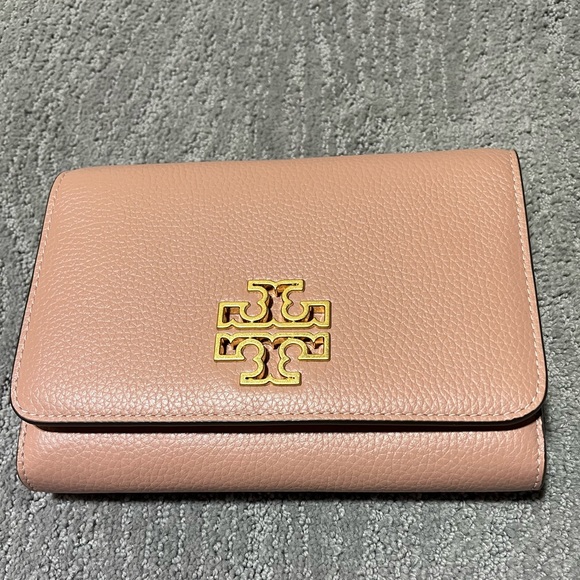 Tory burch wallet on chain - Picture 1 of 5